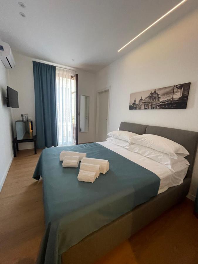 Civicocento Charming Rooms Κατάνια Εξωτερικό φωτογραφία